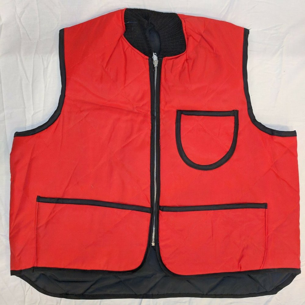 NWT's Du Pont Hollofil 808 Dacron Poly Hunting Insulated Vest Red Medium IG 36